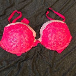 NWT lace rhinestone VS lined bra